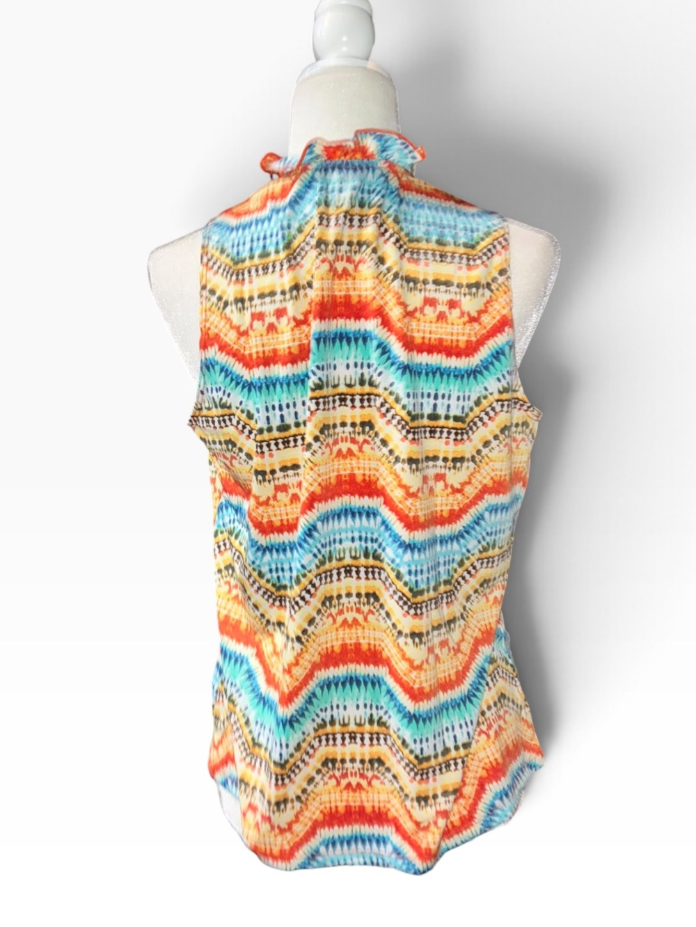 Sleeveless Ruffle Neck Multi-Color Wave Print Top - Picture 4 of 7
